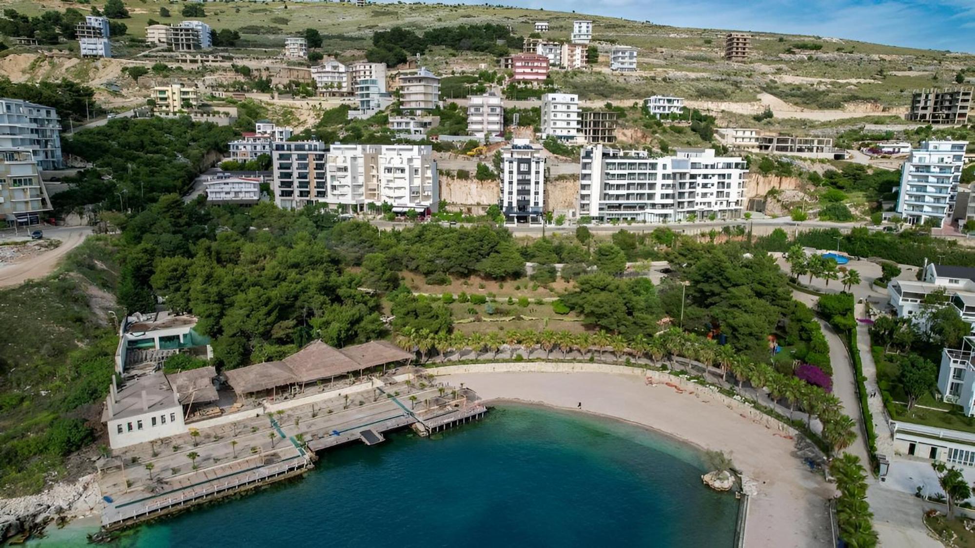 Helia Seaside Hotel Sarandë Eksteriør billede