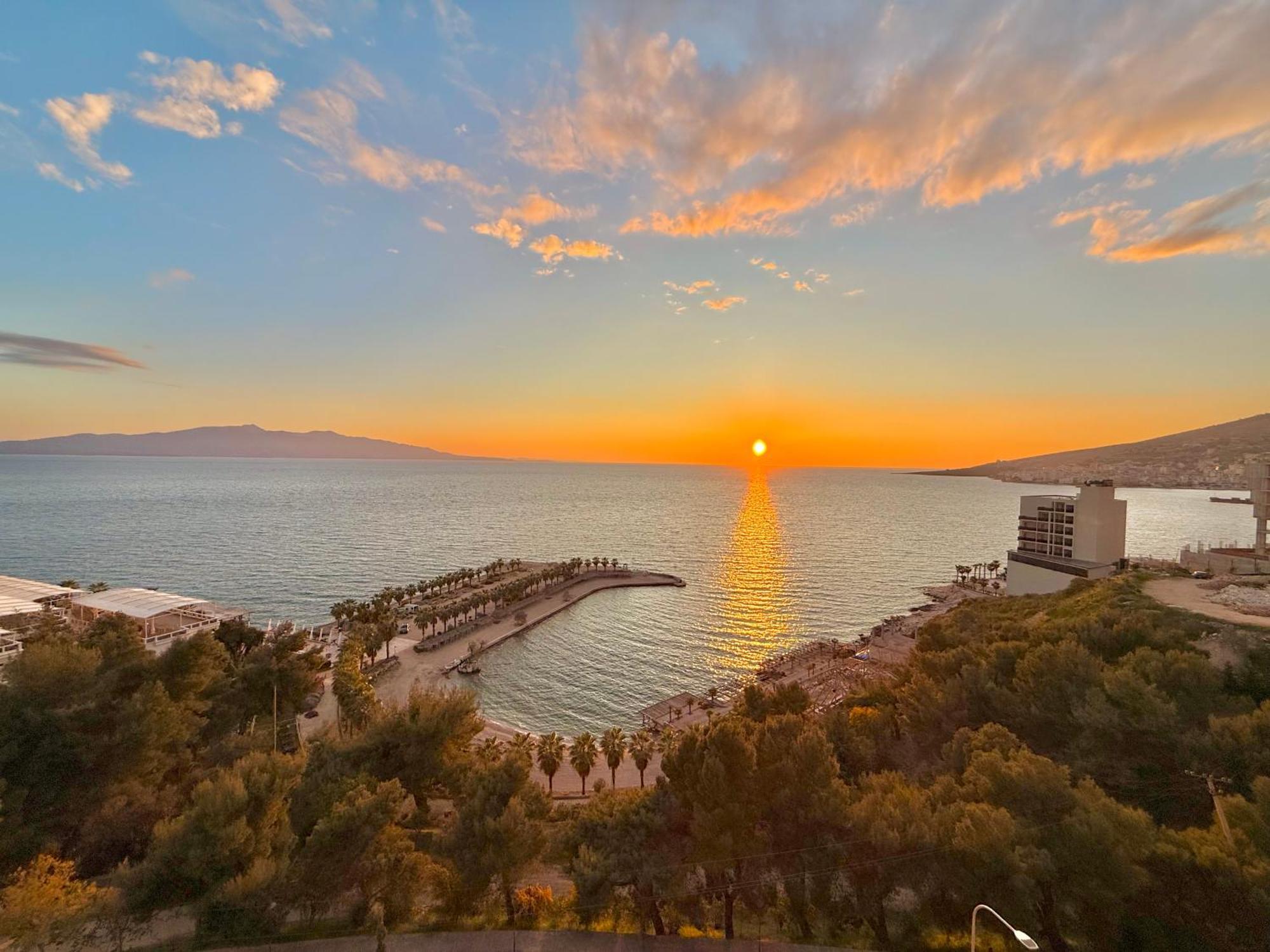 Helia Seaside Hotel Sarandë Eksteriør billede