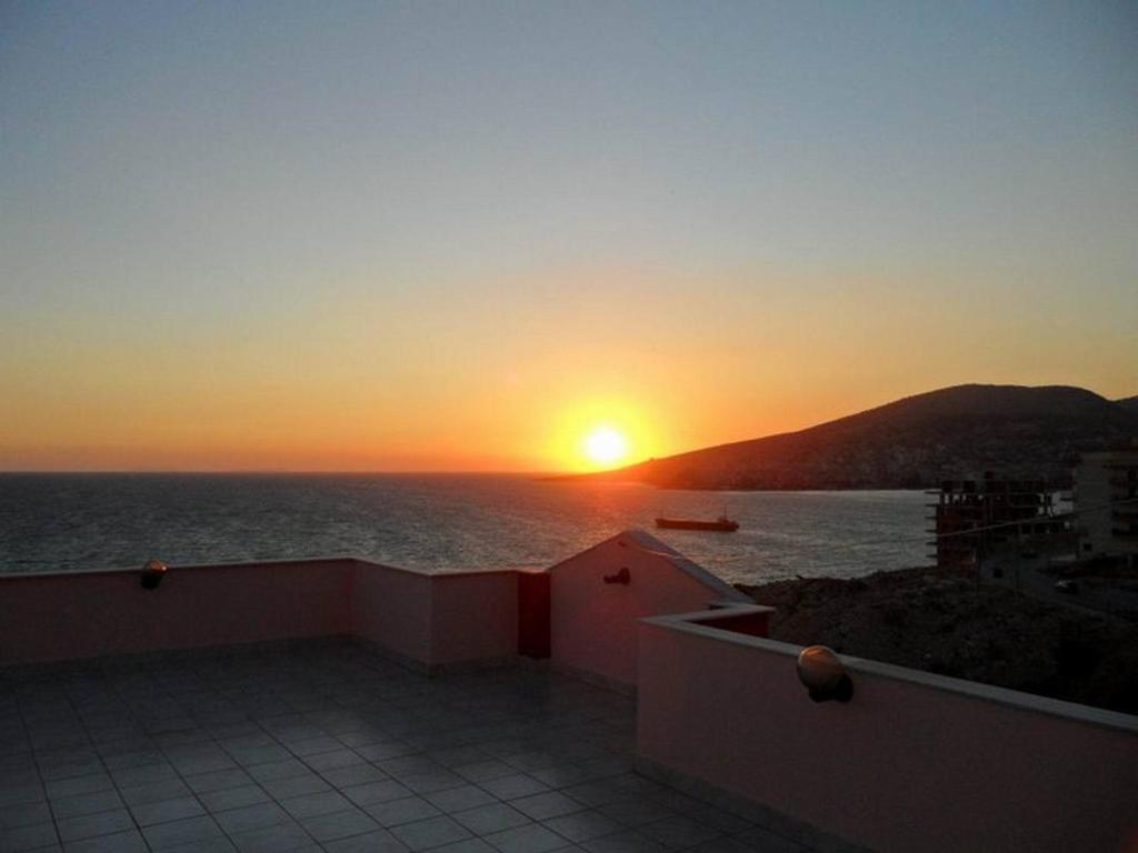 Helia Seaside Hotel Sarandë Eksteriør billede