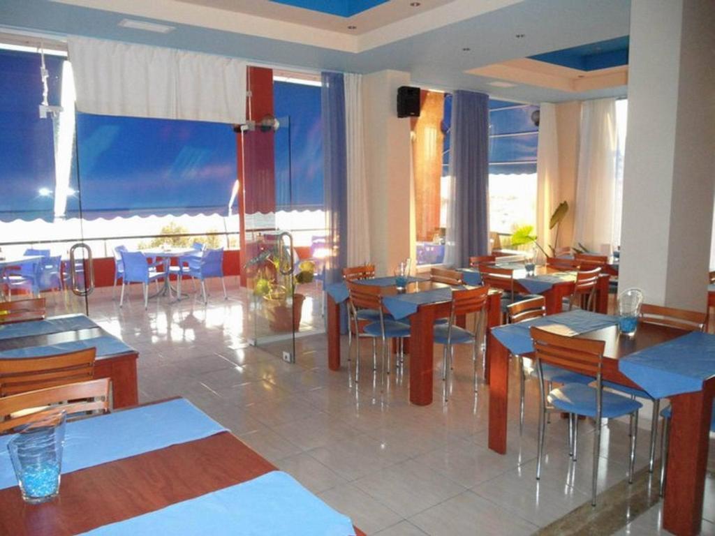 Helia Seaside Hotel Sarandë Eksteriør billede