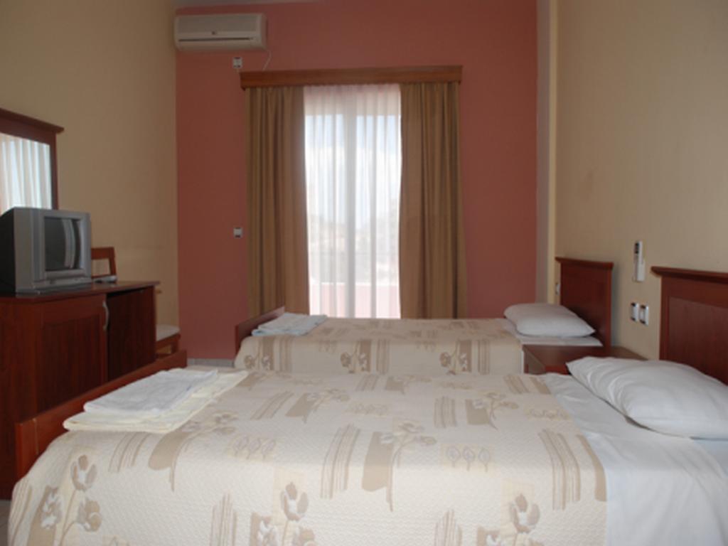 Helia Seaside Hotel Sarandë Værelse billede